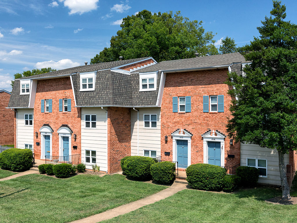 Photos Chelsea Square Townhomes for Rent